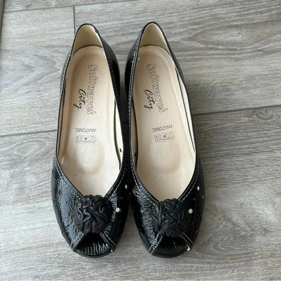 Softwaves Patent Leather Peep Toe Kitten Heel Shoes - Picture 2 of 14